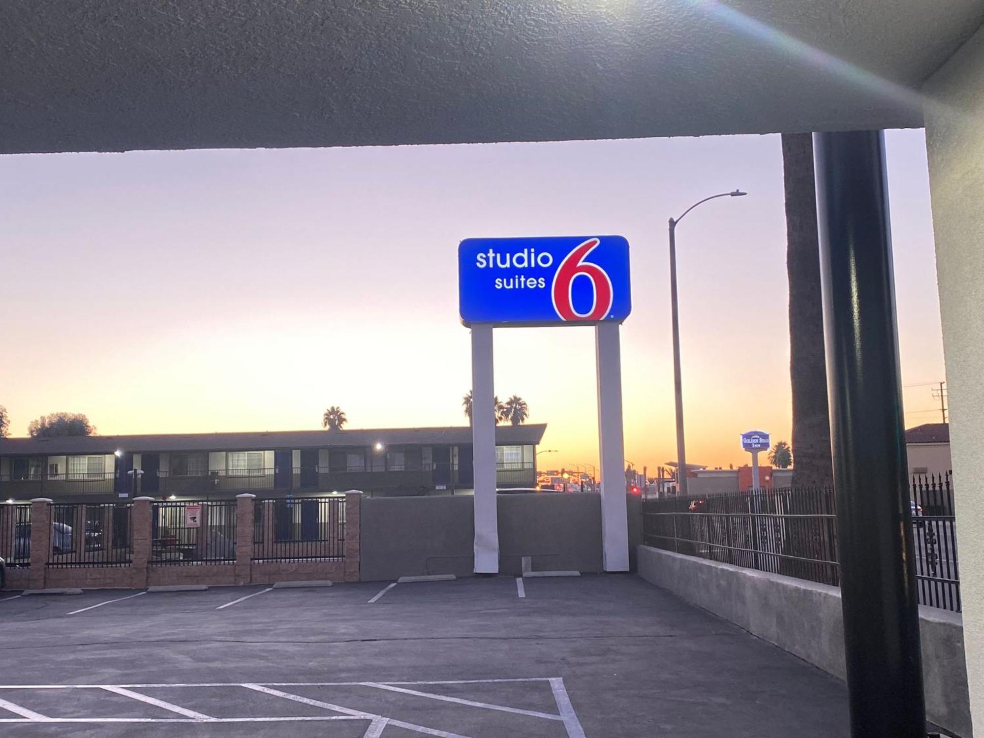 Hotel Studio 6 San Bernardino, Ca 2*